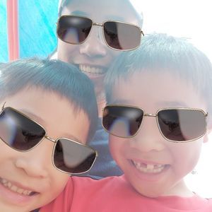 Meet your Posher, Vivian